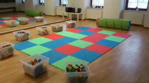 NamOMent - herna pro děti, cvičení oro děti i maminky - Brno