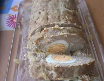 Sekaná plněná vejcem natvrdo pečená v srnčím hřbetě
