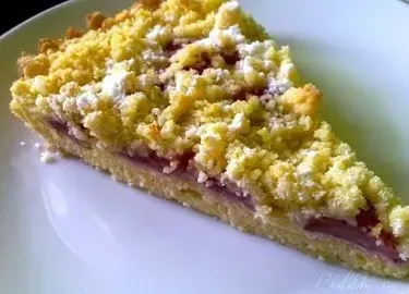 Drobénkový koláč s ovocem (bez vajec)