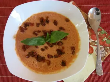 Raw rajčatová polévka 